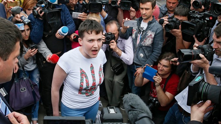 Sawczenko wróciła do ojczyzny. "Dziękuję za odzyskanie wolności"
