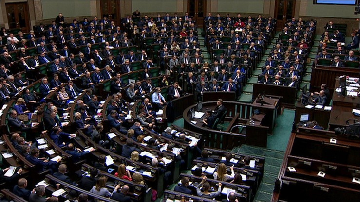 Sejm uchwalił nowelizację ustawy o TK autorstwa PiS