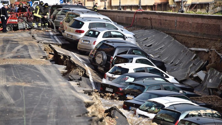 Florencja: ogromna rozpadlina w centrum. Zagrożone zabytki
