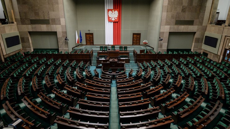 Pierwsze czytanie nowelizacji ustawy o TK. Opozycja: wkrótce nie będzie żadnego organu uprawnionego do kontroli większości parlamentarnej