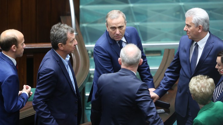 Opozycja chce zwołania na piątek posiedzenia komisji ds. UE w sprawie decyzji KE