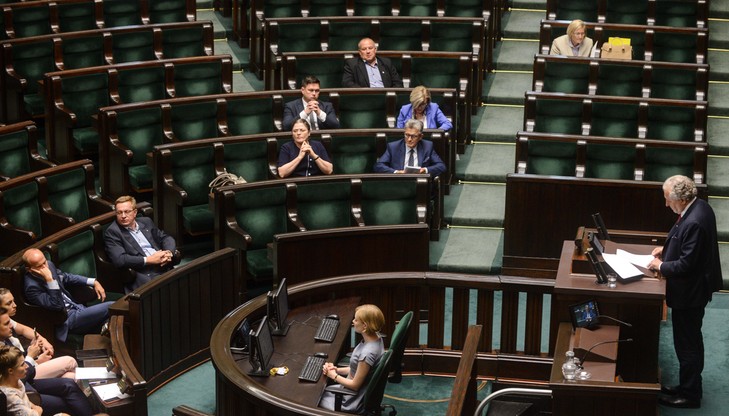 PiS: dziś problemem TK jest jego prezes. Rzepliński odpiera zarzuty