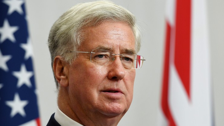 Fallon: Brytyjscy wojskowi szkolą syryjską opozycję