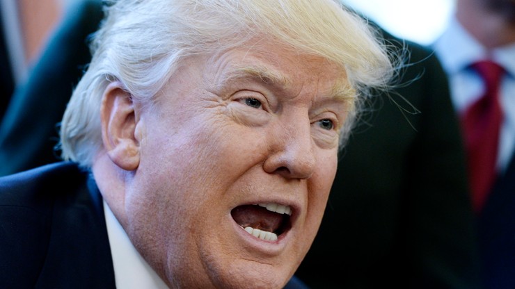 Trump: media nie powinny korzystać z anonimowych źródeł