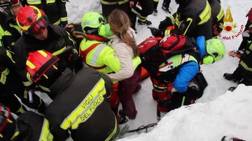 20-01-2017 18:41 W rumowisku spędzili ponad 40 godzin. Spod gruzów hotelu wydobyto żywe osoby, w tym dzieci