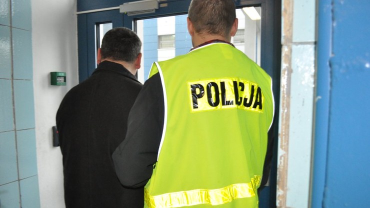 Wyłudzili milionowe prowizje od ubezpieczycieli. Policja rozbiła grupę