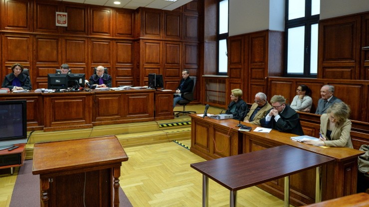 Sąd zapyta TK ws. ekshumacji ciał ofiar katastrofy smoleńskiej