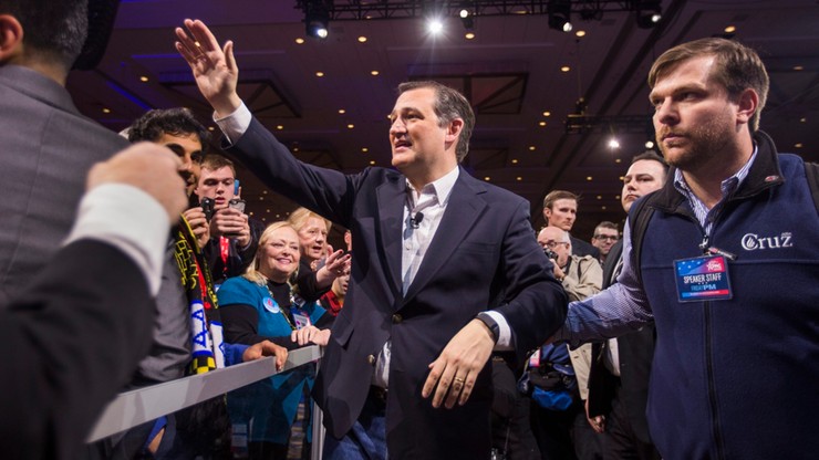 Prawybory w USA: Ted Cruz zmniejsza stratę do Donalda Trumpa