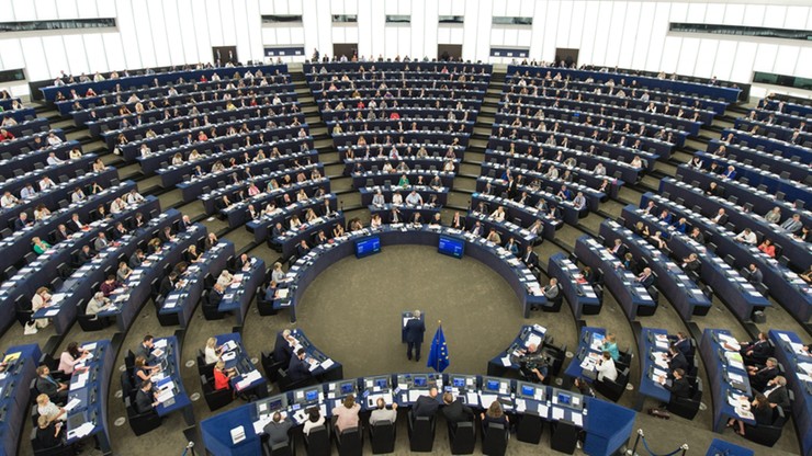 PE "zaniepokojony paraliżem TK". Rezolucja o sytuacji w Polsce przyjęta