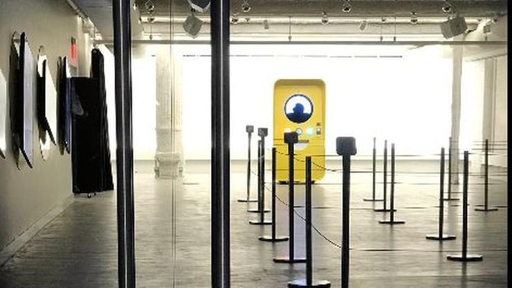 Twórcy Snapchata otworzyli nietypowy sklep. W środku stoi jeden automat