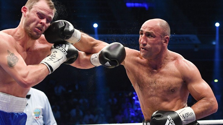 Dziki Wilder najpierw zbił Artura Szpilkę, teraz zlał Chrisa Arreolę