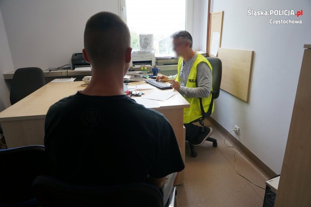Sprawcy ataku na nastolatka zostali zatrzymani przez funkcjonariuszy z wydziału kryminalnego częstochowskiej policji.
