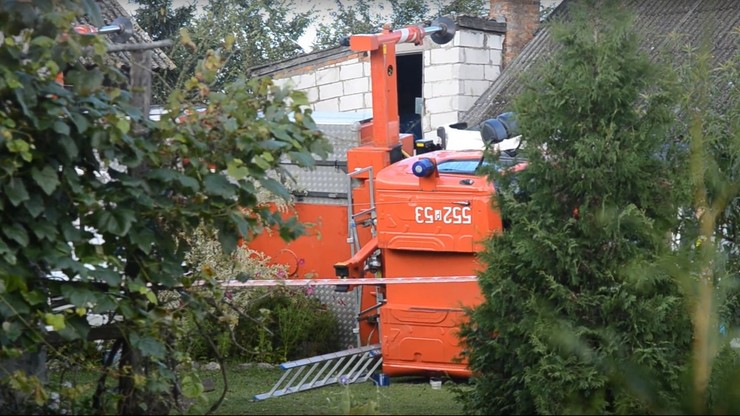 Podnośnik przygniótł strażaków podczas akcji