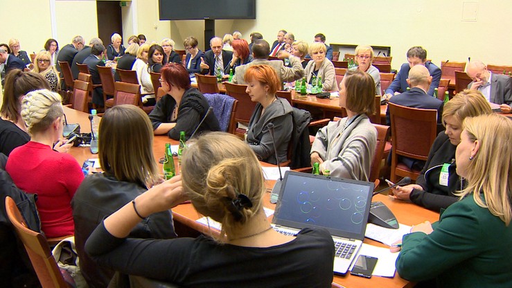 Kilkanaście poprawek do projektu "Za życiem" z poparciem komisji