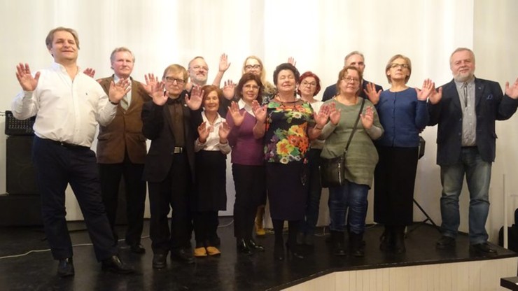 Twierdzą, że uzdrawiają przez medytację i spotkali się z wiceminister zdrowia. To było spotkanie w ramach dyżuru poselskiego - odpowiada resort