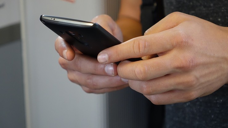 200 tys. osób oszukanych przez fałszywe SMS-y. Straty wynoszą nawet 3 mln zł