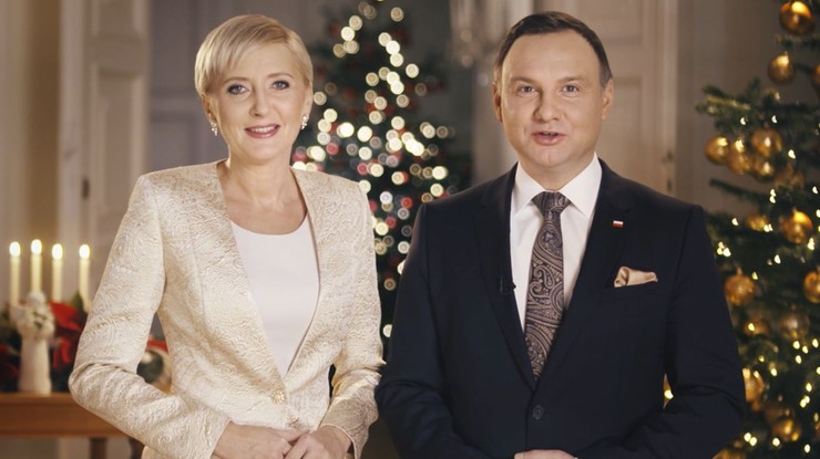 "Polityczne emocje nie powinny przesłonić szczęścia naszych rodzin". Para prezydencka złożyła świąteczne życzenia