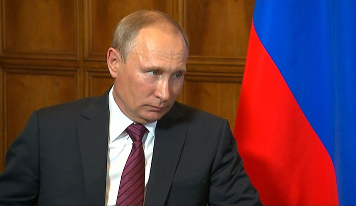 "Rozwiązanie kryzysu możliwe na drodze dialogu". Putin rozmawiał z Munem o zbrojeniach Korei Płn.