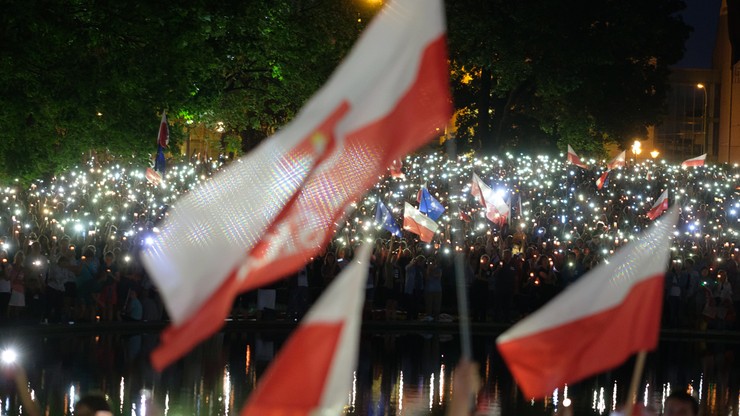 "Rozum zwyciężył"; "Dziękujemy Panie Prezydencie"; "Dwa weta to za mało". Opozycja komentuje decyzję Andrzeja Dudy