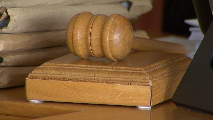 Znajomy rodziny oskarżony o molestowanie dziewczynek. Mają 6 i 14 lat