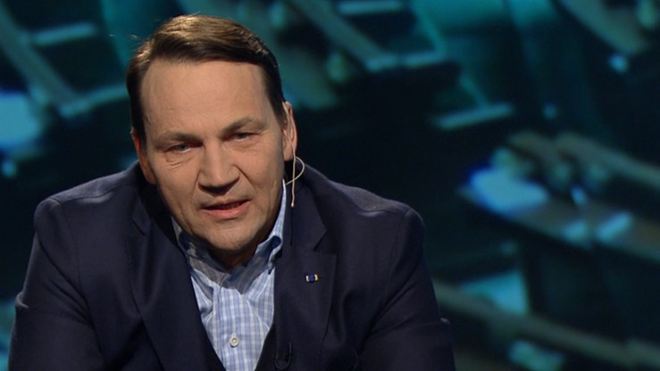 Sikorski został przesłuchany ws. sekcji zwłok ofiar katastrofy smoleńskiej