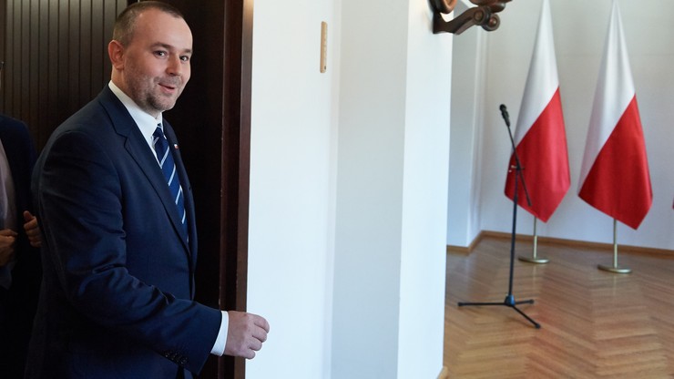 "Pierwiosnek szerokiego procesu konsultacyjnego". Mucha zapowiedział 16 otwartych spotkań na temat referendum konstytucyjnego