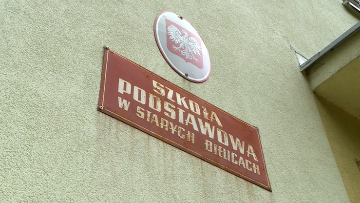 Część nauczycieli w Starych Bielicach stosowała przemoc wobec uczniów. Wyniki kontroli kuratorium