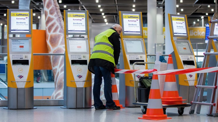 Lufthansa odwołała w czwartek kolejnych 900 lotów