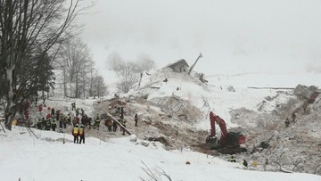 25-01-2017 11:40 "Hotel stał się grobowcem". Nowy bilans lawiny we Włoszech