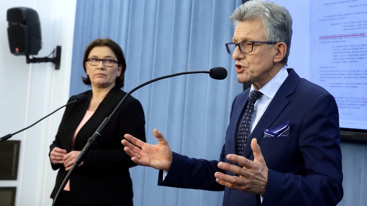 PiS nie poprze wniosku o odwołanie Piotrowicza. "Takiej możliwości nie ma"