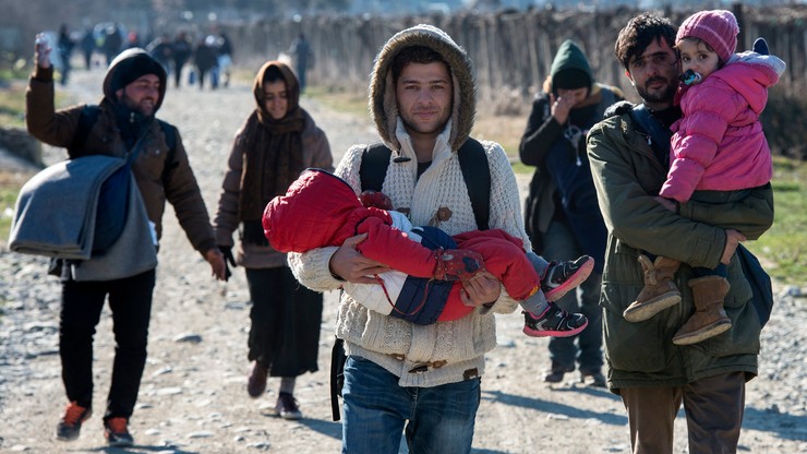 "Zakręcić kurek z pieniędzmi krajom, które nie chcą uchodźców". Niemiecki polityk o kryzysie migracyjnym