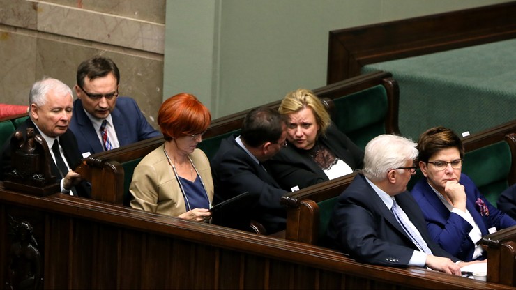PiS wycofuje projekt dotyczący podwyżek. Nowy nie obejmie posłów i senatorów