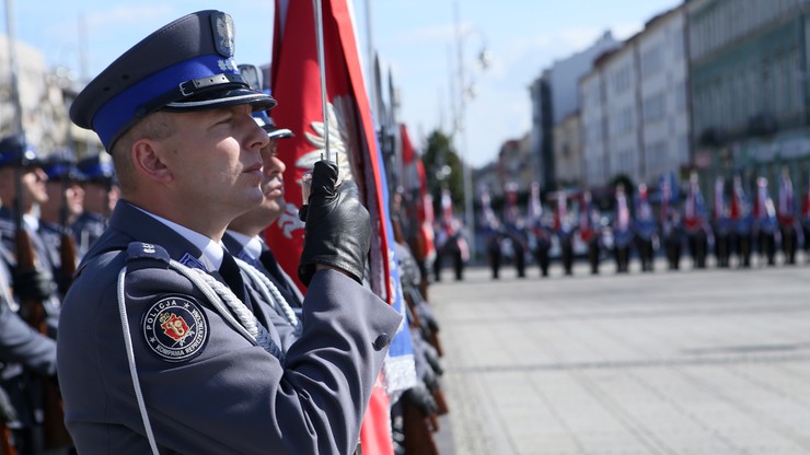 Błaszczak: od nowego roku podwyżki dla służb mundurowych
