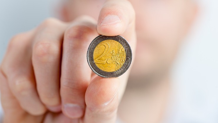TNS Polska: większość Polaków uważa, że przyjęcie euro będzie czymś złym