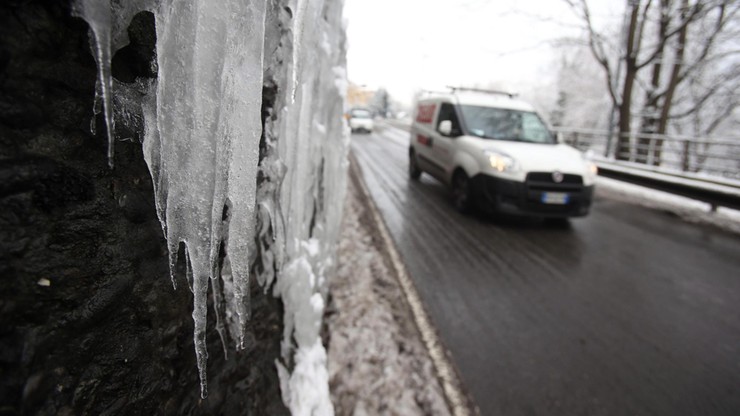 Włosi liczą straty po ataku zimy. Setki milionów