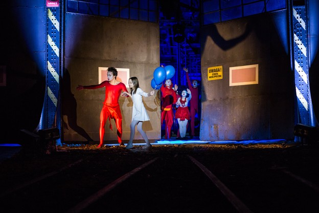 Teatr akrobatyczny z pierwszym występem w dawnej parowozowni