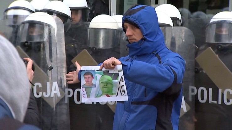 "Użycie siły fizycznej i tasera adekwatne do sytuacji" - policja o zatrzymaniu Igora Stachowiaka