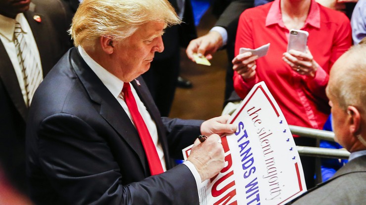 "Prezydent Trump byłby katastrofą dla liberalnego światowego porządku" - prasa o miliarderze