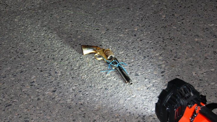 Staranował samochód i oddał strzały do pasażerów. Sceny jak z gangsterskiego filmu