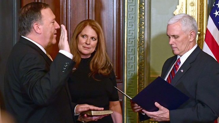 Mike Pompeo zaprzysiężony na szefa CIA