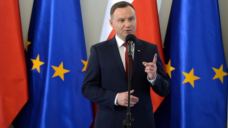 "Jestem przeciwny jakiejkolwiek formie karania kobiet". Prezydent o prawie aborcyjnym