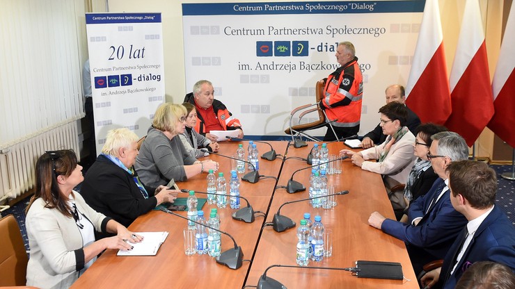 Premier po spotkaniu ze związkowcami: ustaliliśmy tryb dalszego dialogu