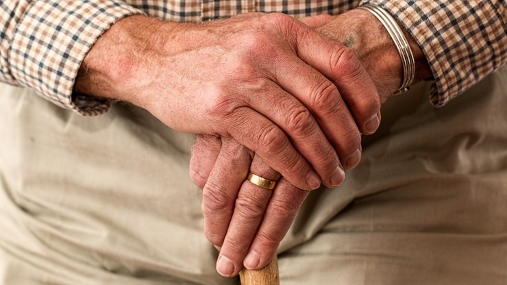 Niemcy chętnie przechodzą na emeryturę w wieku 63 lat. Firmom brakuje fachowców