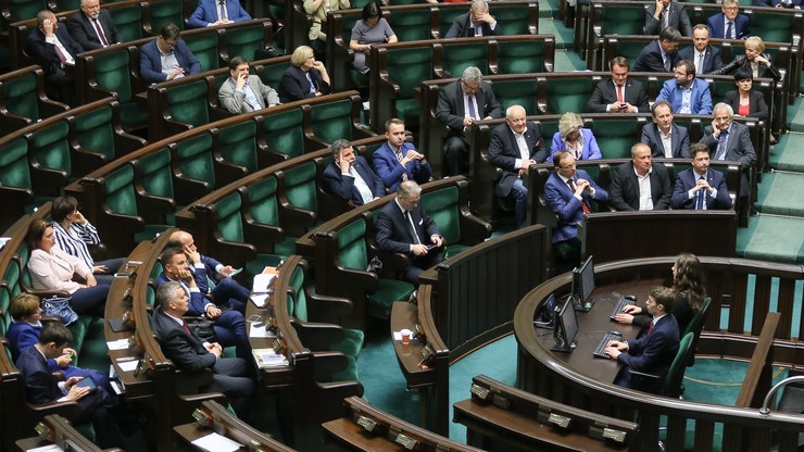 Sejm przyjął "raport" z audytu rządów PO-PSL. "Będą wnioski do prokuratury i NIK"