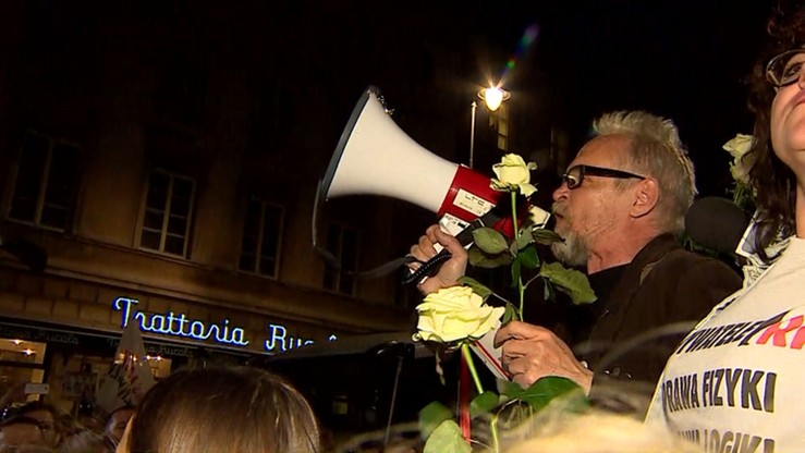 "Chcemy przejść, łamiecie prawo" Obywatele RP odgrodzeni kordonem policji