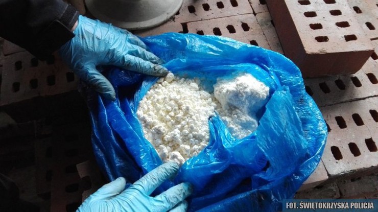 8 kg narkotyków i 2 kg materiałów wybuchowych znalezione w Skarżysku–Kamiennej