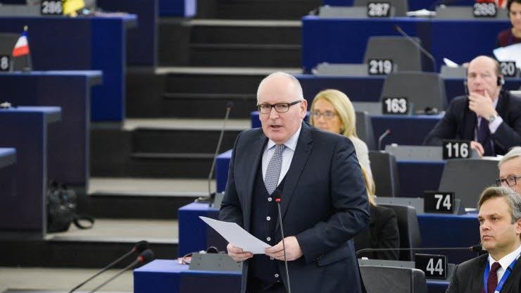 Timmermans zapowiada skrupulatną analizę pisma Polski ws. rządów prawa