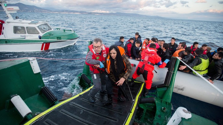 Niemiecki okręt uratował 615 migrantów u wybrzeży Libii