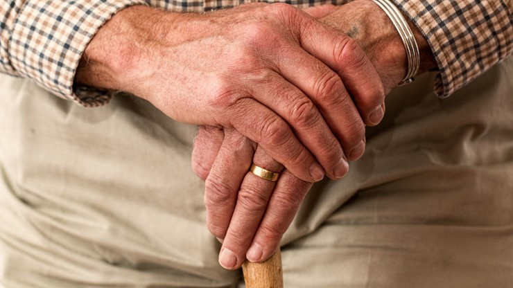 UOKiK: seniorzy szczególnie narażeni na zakazane praktyki handlowe
