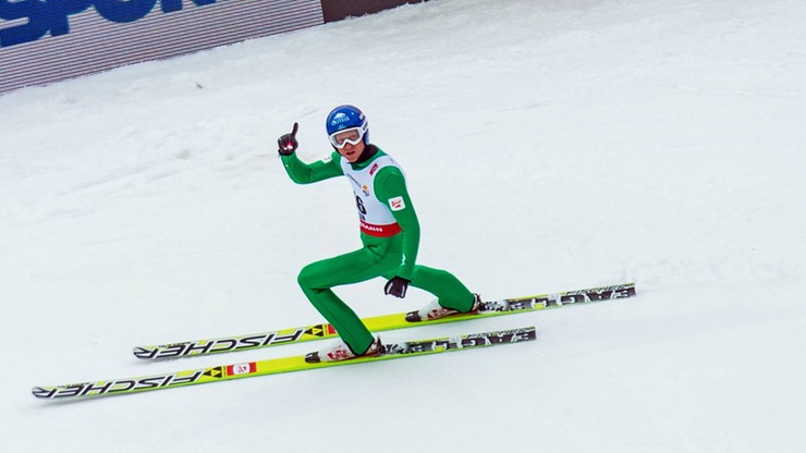 Gruber prowadzi po skokach do kombinacji
